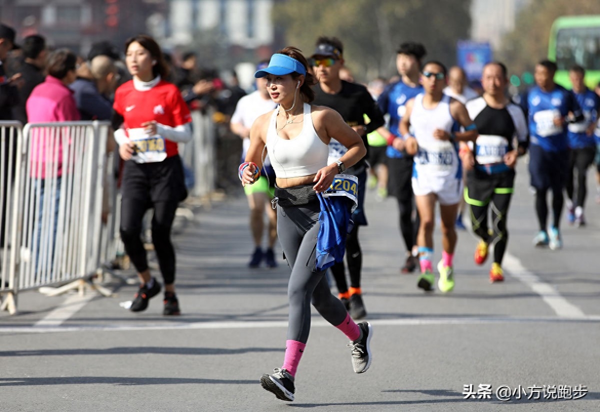 半馬多少米多少公里,正常人跑完用多久?