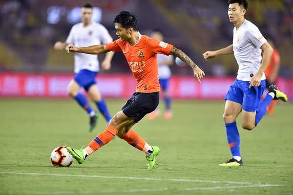 歐冠最新積分榜，曼城第1哈蘭德2球！AC米蘭0-3墊底！巴薩三連勝